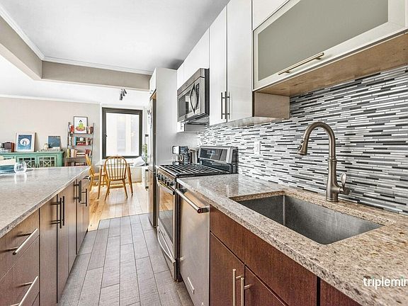 4th image of 1619 3rd Ave APT 13D