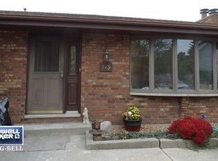 519 Rhonda Dr, Lockport, IL 60441