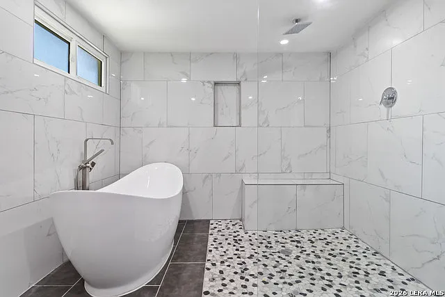 944 Fulton Ave — Photo 29