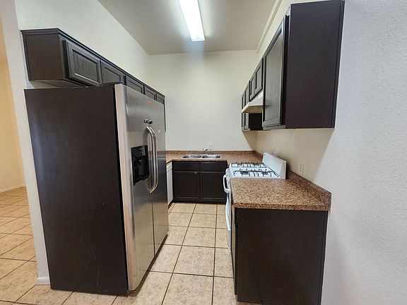 4th image of 6447 Athol Ave
