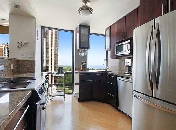 5th image of 1660 N Lasalle St APT 1712