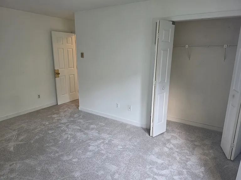 24 Salem Pl #24 — Photo 9