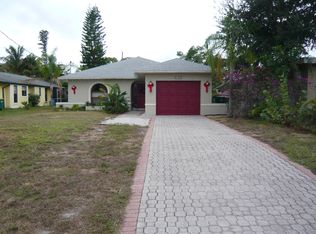 1356 Trail Terrace Dr, Naples, FL 34103