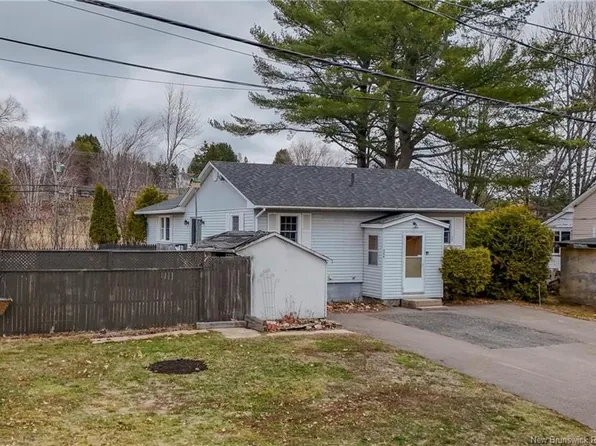 155 Pearl St, Fredericton, NB E3G 7S5