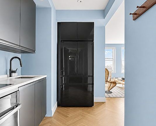 5th image of 310 Riverside Dr #2002/3