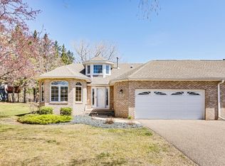 4190 Thornhill Ln, Vadnais Heights, MN 55127