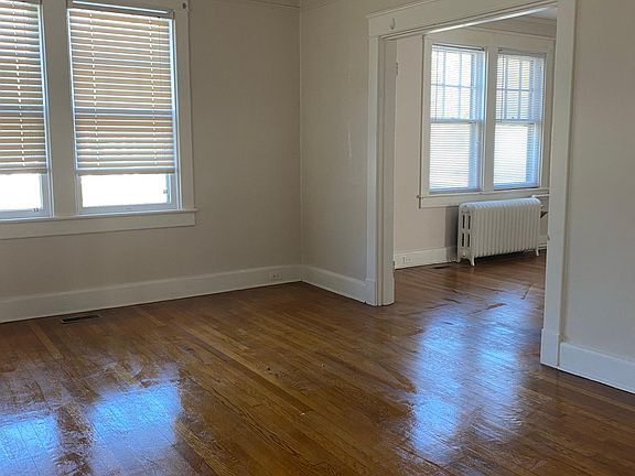 4th image of 401 Douglas Ave #A
