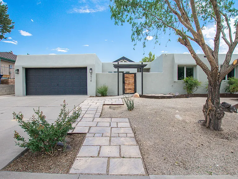 9514 Avenida Del Oso NE — Photo 57