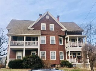 71 Chapel St, Lincoln, RI 02865