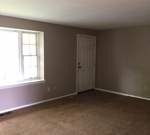 3rd image of 10337 Ronald Ct