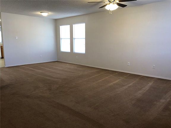 4th image of 3112 Westview Dr