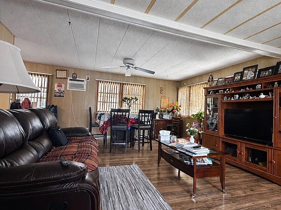 5th image of 2112 Tonka Dr
