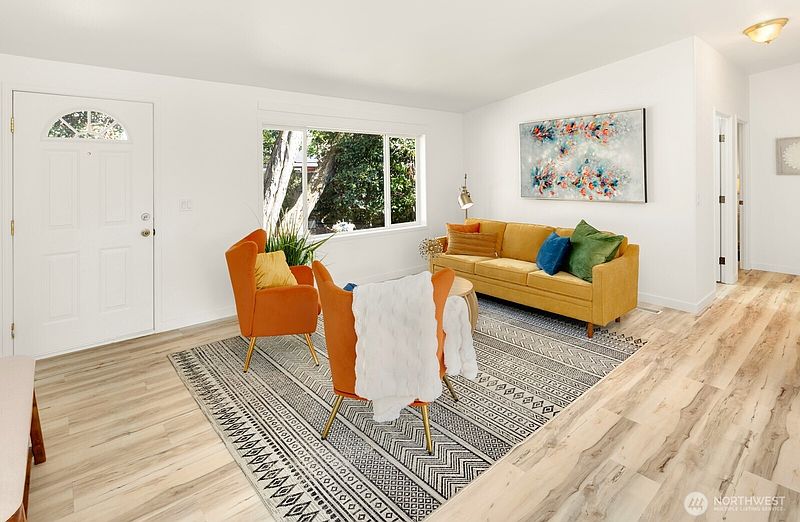3rd image of 17404 10th Avenue NE #17408
