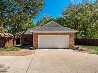 104 W State St, Terrell, TX 75160