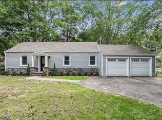 5 Maple Ave, Mendham, NJ 07945