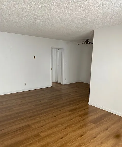 107 S Croft Ave — Photo 2