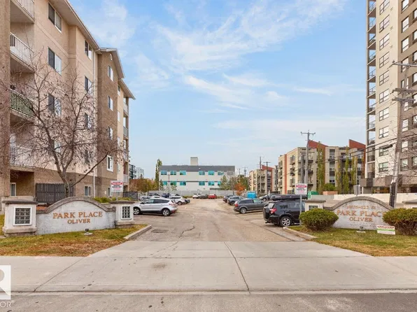 10535 122nd St NW #402, Edmonton, AB T5N 4B7