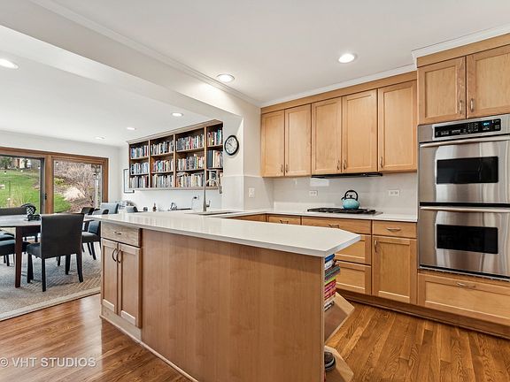 5th image of 739 Marion Ave