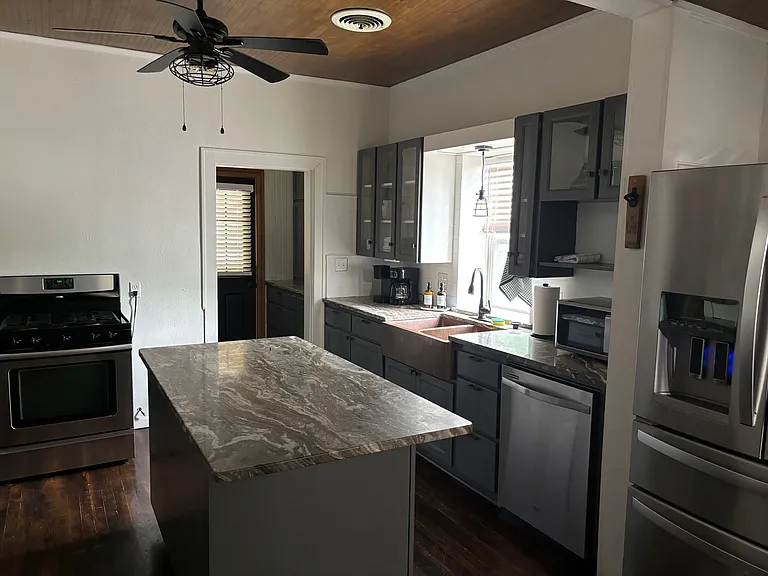 1001 S Lindsay St — Photo 19