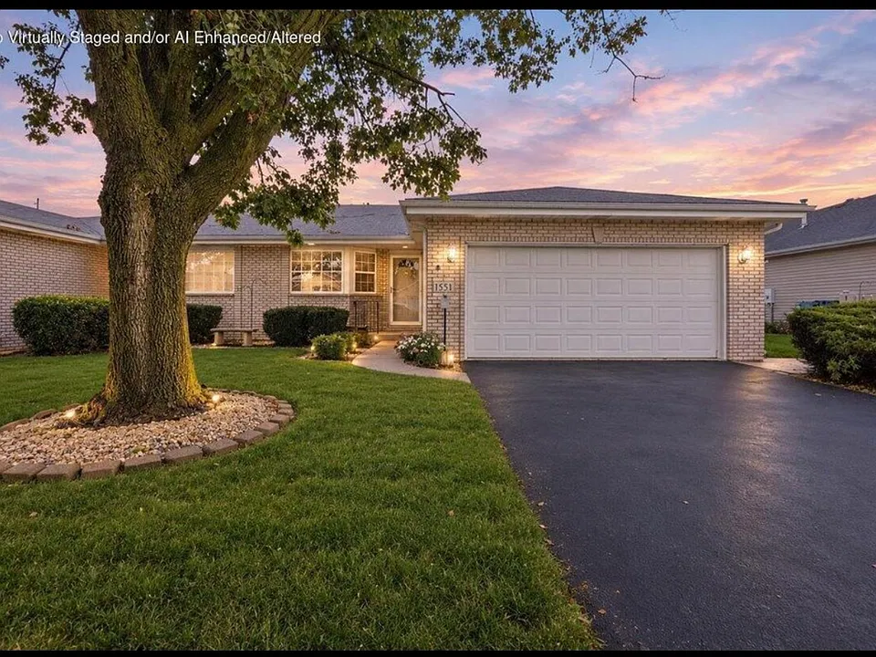 1551 Rokosz Ln