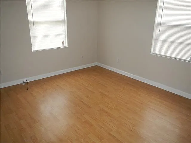 3 bed, 1.5 bath, 1000 sqft, $1,495 — Photo 4