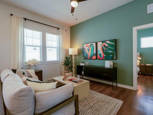 19300 Merlot Ave UNIT 112