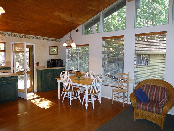 5th image of 25870 Scenic Dr