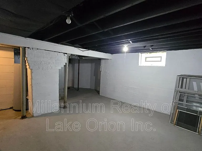 96 Oliver St — Photo 30