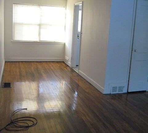 colby apt.photo#3