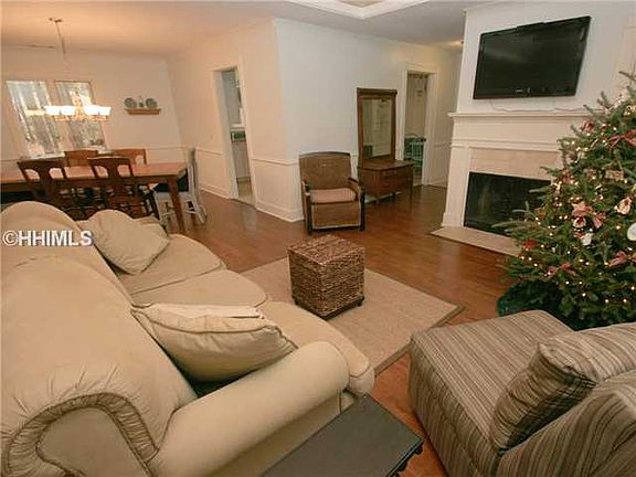 4th image of 25 Fernwood Ct