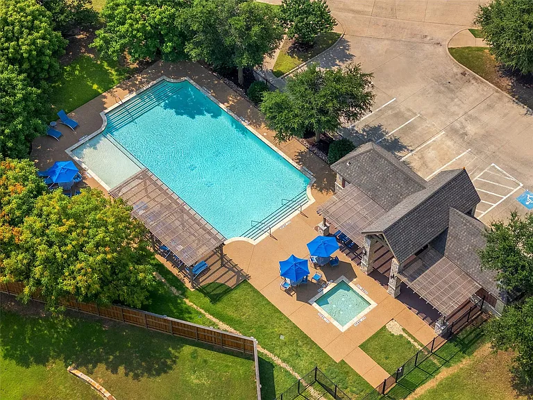 15827 Palo Pinto Dr — Photo 23