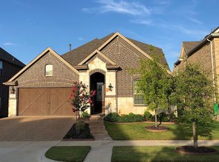 616 Bridgewater St, Euless, TX 76039