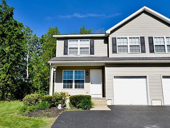 3rd image of 9A Sprucewood Dr #A