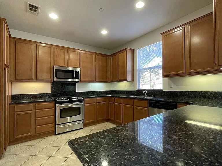 1488 Springfield Way — Photo 8