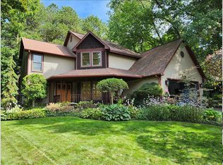 837 Alpine Trl, Fenton, MI 48430