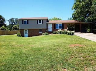 1961 Hunsucker Dr, Claremont, NC 28610