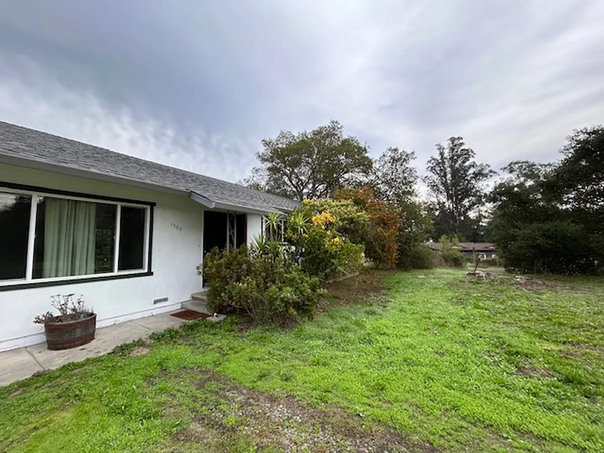 Building Photo - 1502 Chapman Ln