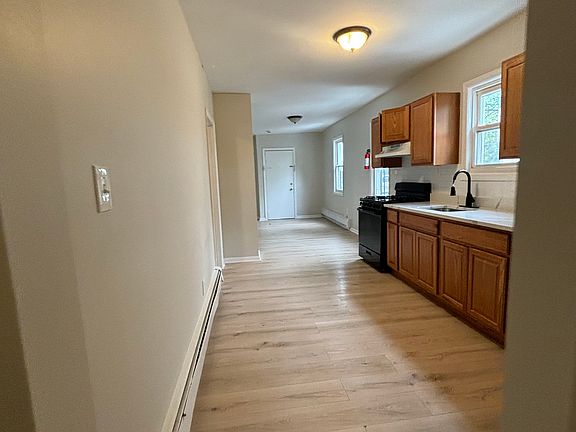4th image of 658-660 S 12th St #2
