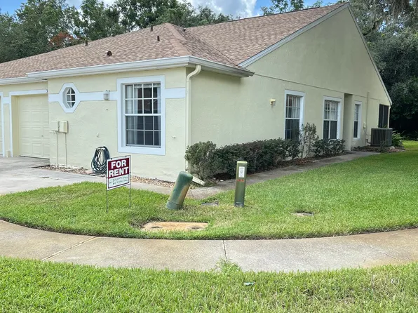 35224 Whispering Pines Dr, Zephyrhills, FL 33541
