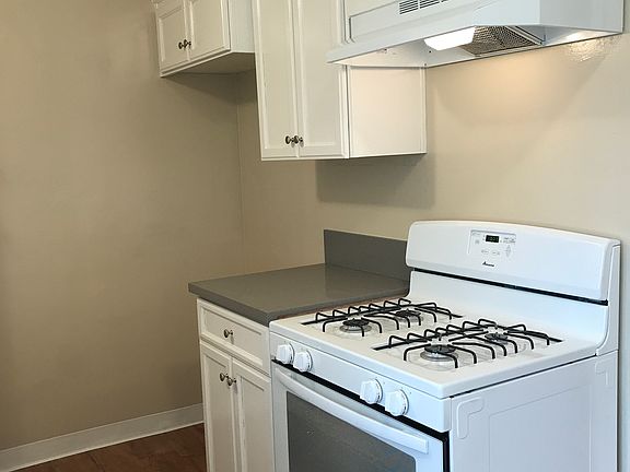 3rd image of 652 E 97th St APT S