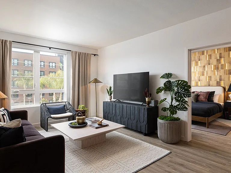 Orlo - Living Room