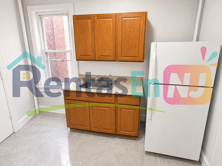 280 Verona Ave #H6 — Photo 4