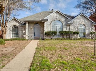 813 Angel St, Cedar Hill, TX 75104