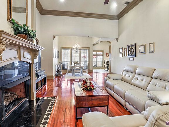 4th image of 36522 Retreat Ln
