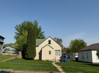 312 2nd St SE, Watertown, SD 57201