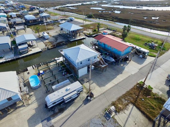 114 Romes Ln, Grand Isle, LA 70358