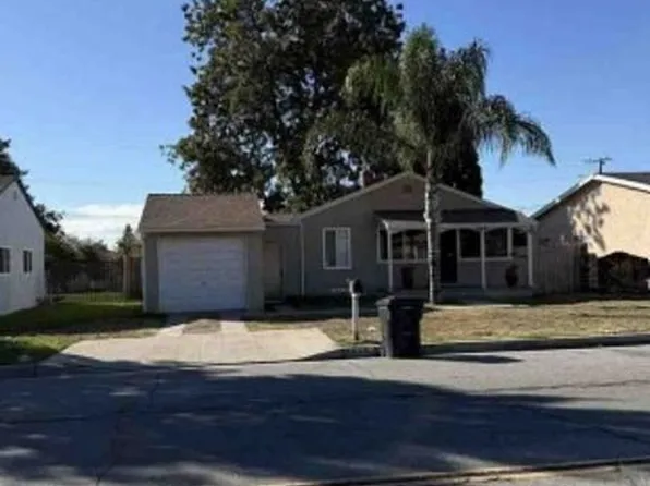 839 W 30th St, San Bernardino, CA 92405
