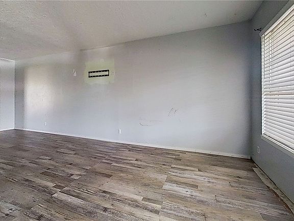 5th image of 4245 Dody St