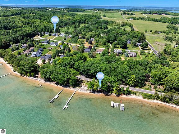 3rd image of 13295 Blue Shore Dr