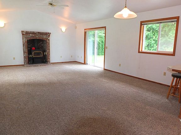 5th image of 7030 137th Dr NE